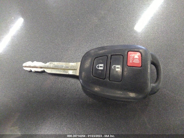 Toyota Prius C One/two/three/four 2016 JTDKDTB36G1126762 Image 3