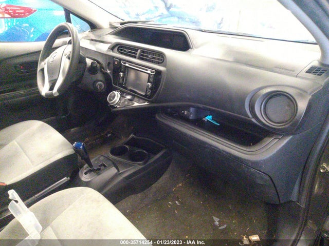 Toyota Prius C One/two/three/four 2016 JTDKDTB36G1126762 Image 6