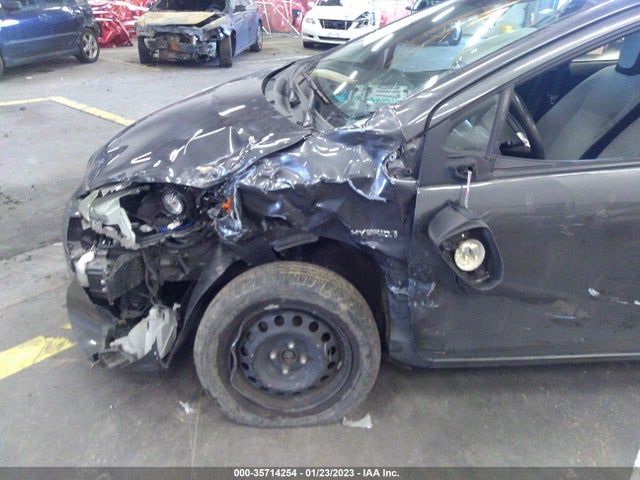 Toyota Prius C One/two/three/four 2016 JTDKDTB36G1126762 Image 7