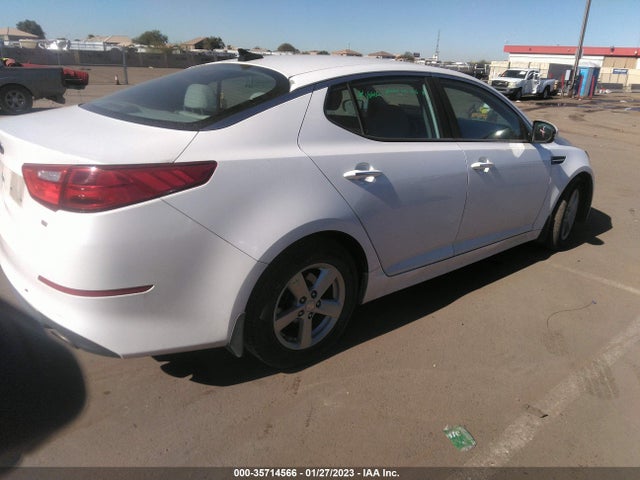 2015 Kia Optima, VIN: 5XXGM4A77FG352313