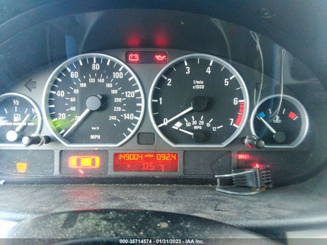 BMW 3 Series 330xi 2002 WBAEW53412PG08068 Image 8
