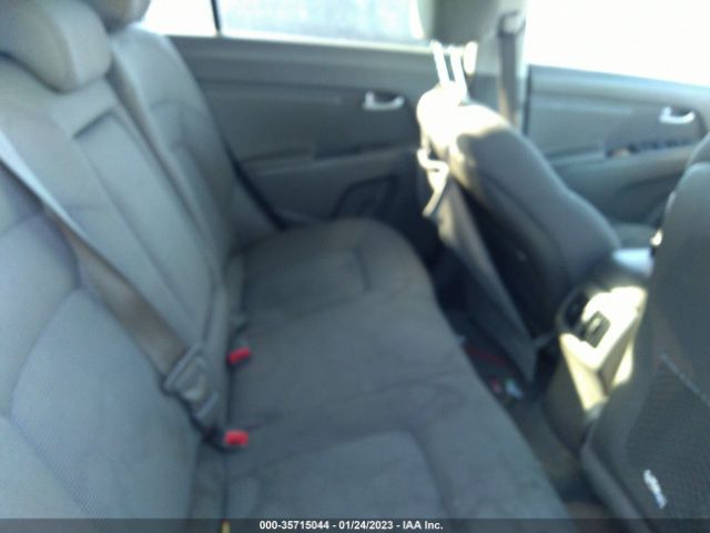 KNDPB3ACXE7561551 KIA Sportage Lx