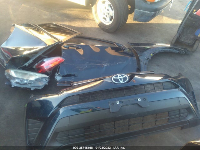 2017 Toyota RAV4, VIN: JTMBFREV0HJ128292