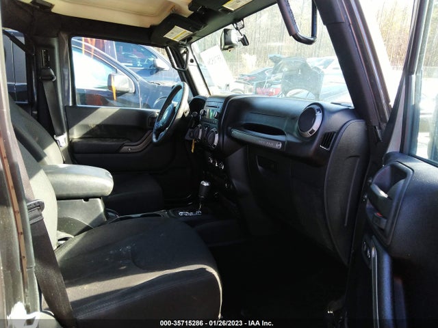 2016 JEEP WRANGLER UNLIMITED SPORT VIN: 1C4BJWDG4GL338381