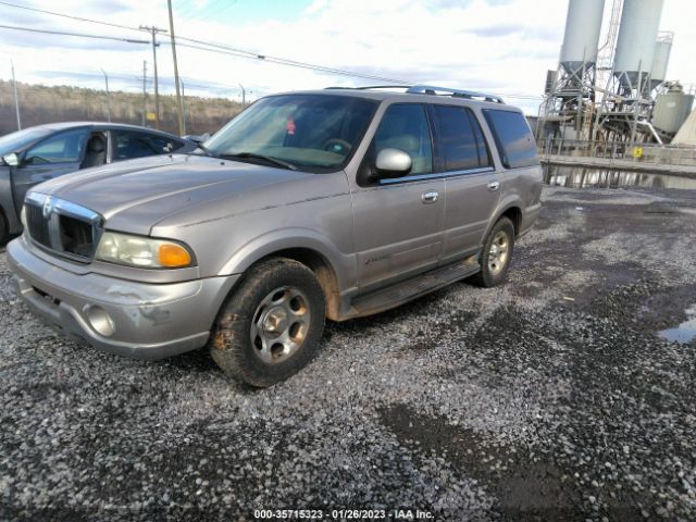 5LMEU27R12LJ11581 Lincoln Navigator