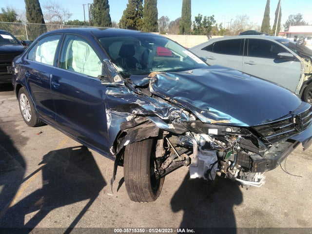 2017 3VW2B7AJ9HM387267 main image