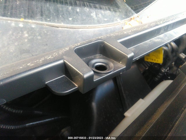 Tesla Model Y 2021 5YJYGDEE9MF232887 Image 4