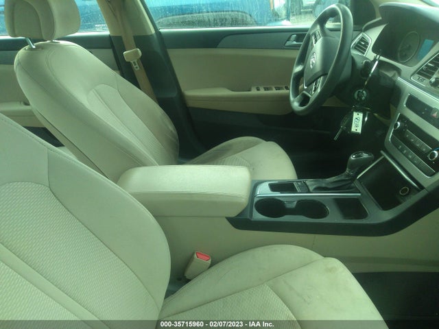 2015 HYUNDAI SONATA 2.4L SE VIN: 5NPE24AF2FH224571