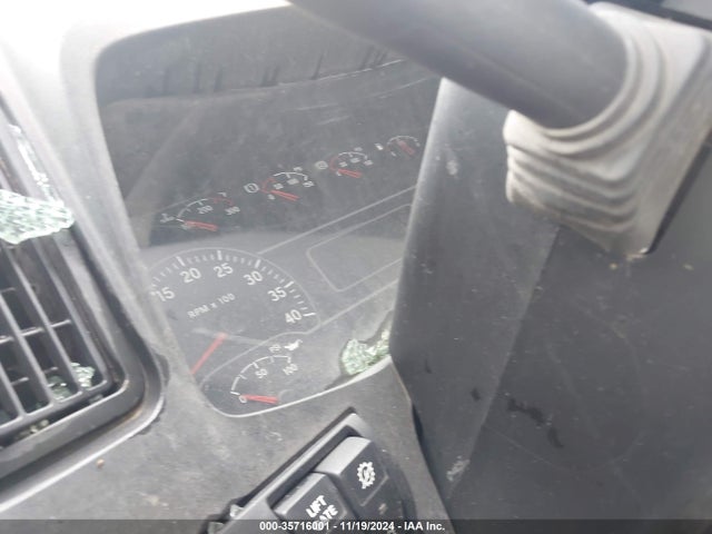 International B 6.7 2020 3HAEUMML7LL808449 Image 17