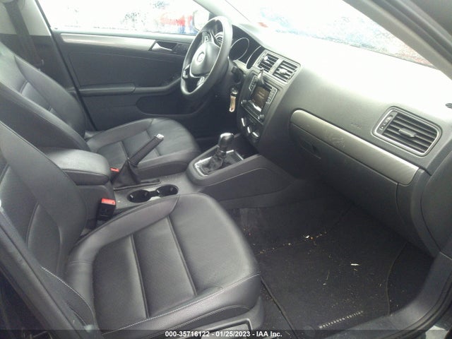 2018 Volkswagen Jetta, VIN: 3VWDB7AJ2JM218139