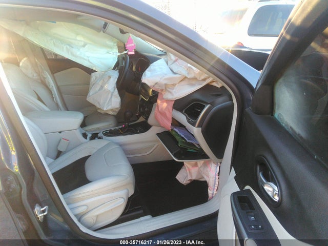 2021 Jeep Cherokee, VIN: 1C4PJLLB4MD165042