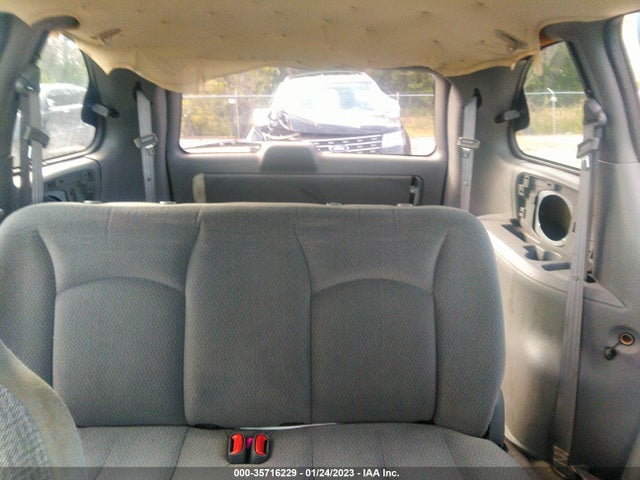 Chrysler Town & Country 2004 1C4GP45R04B577159 Image 9