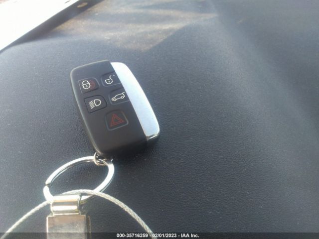 SALCP2RX9JH748777 Land Rover Discovery Sport Se