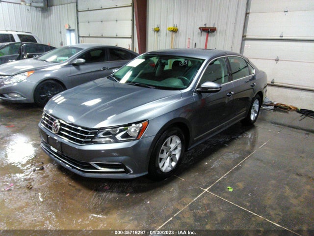 2017 Volkswagen Passat, VIN: 1VWAT7A33HC000370