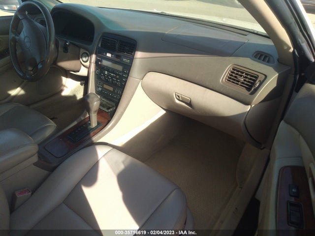 JT8BF22G4V0047969 Lexus ES 300 LUXURY SPORT SDN
