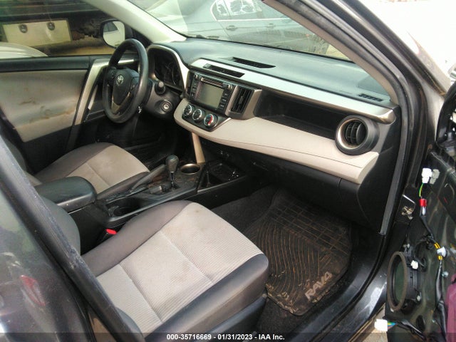 Toyota RAV4 LE 2015 JTMBFREV1FJ021149 Image 5