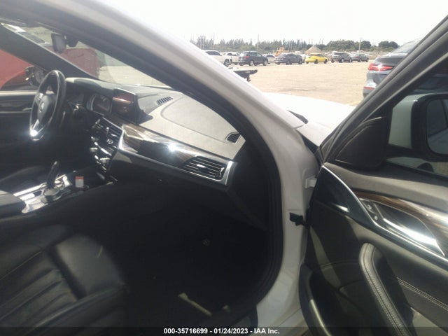 2019 BMW 5 Series, VIN: WBAJA5C51KG900757