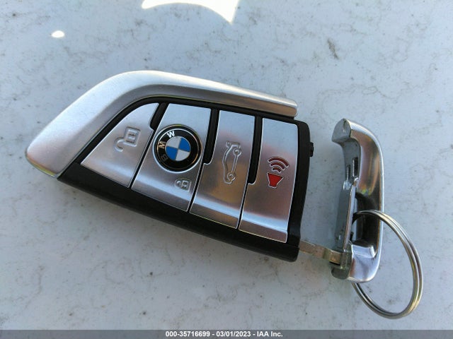 2019 BMW 5 Series, VIN: WBAJA5C51KG900757