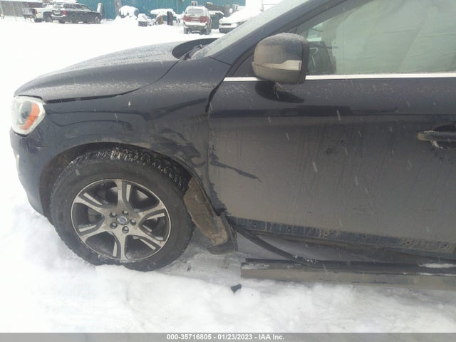 2015 Volvo XC60, VIN: YV4902RD4F2596068