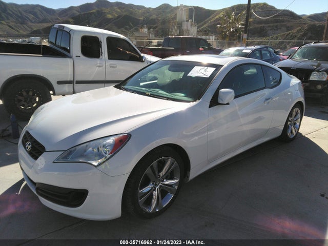 Hyundai Genesis Coupe 2.0t Premium 2012 KMHHT6KD9CU068416 Image 2