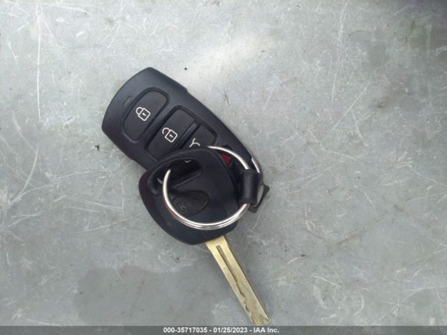 KNDJJ741495026890 KIA Borrego Ex