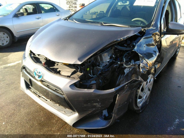 Toyota Prius C One/two/three/four 2015 JTDKDTB35F1583271 Image 6