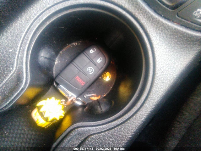 2019 Jeep Compass, VIN: 3C4NJDBB0KT734880