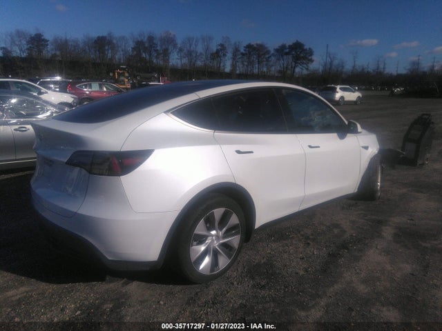 Tesla Model Y 2021 5YJYGAEE3MF196239 Image 4