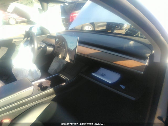 Tesla Model Y 2021 5YJYGAEE3MF196239 Image 5