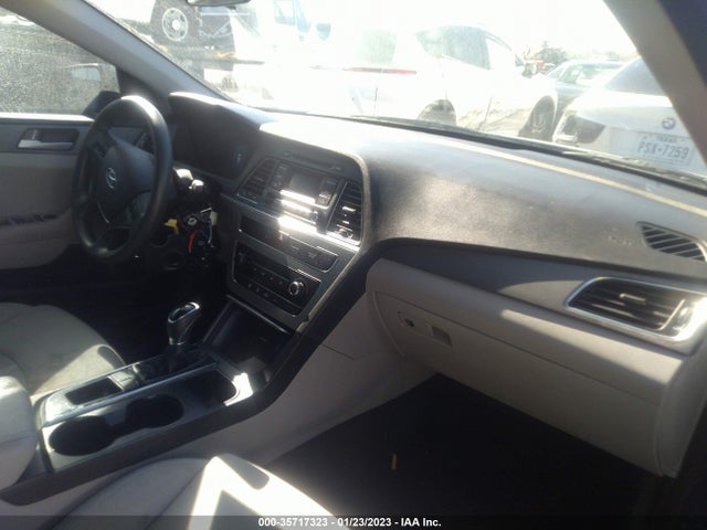 2017 HYUNDAI SONATA 2.4L VIN: 5NPE24AFXHH493100