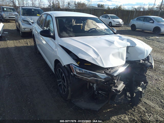 2022 Volkswagen Jetta, VIN: 3VWBM7BU8NM002604