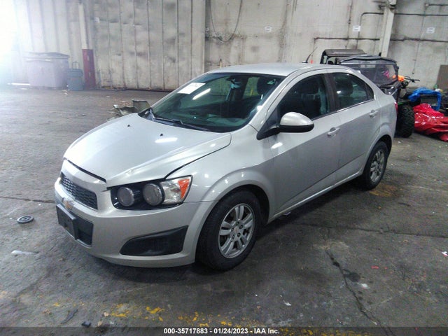 Chevrolet SONIC LT 2014 1G1JC5SH5E4222179 Image 2