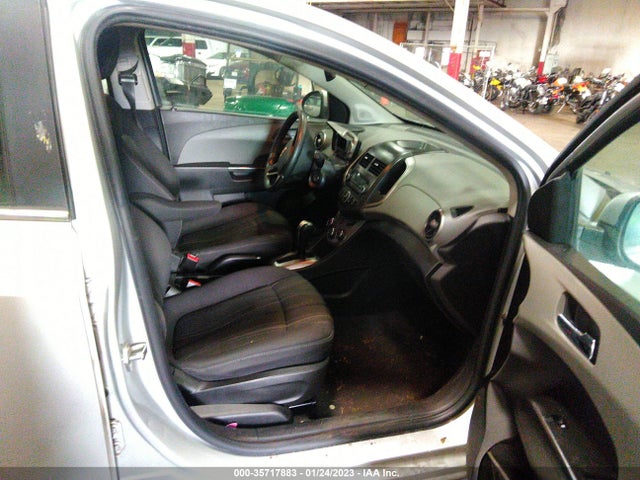 Chevrolet SONIC LT 2014 1G1JC5SH5E4222179 Image 5