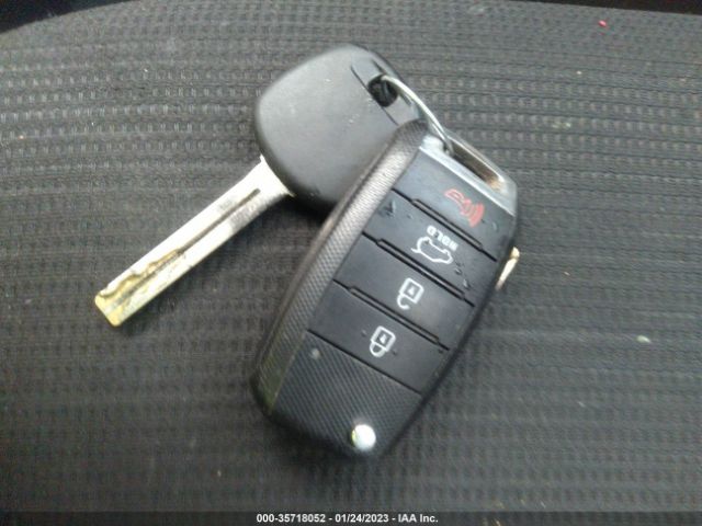 5XYKTCA63EG449968 KIA SORENTO LX