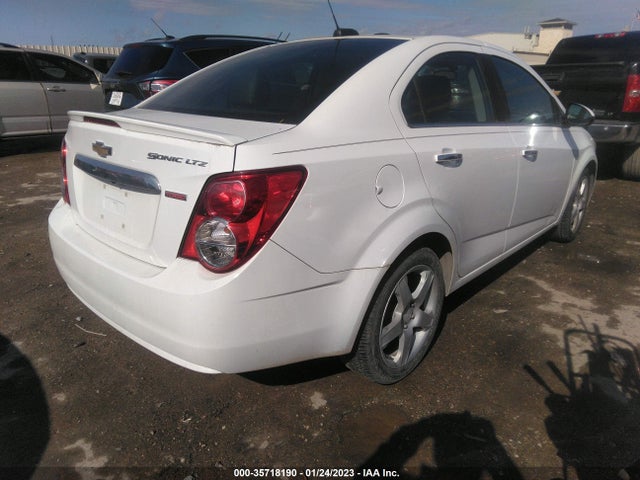 Chevrolet Sonic Ltz Auto 2016 1G1JE5SB5G4148609 Image 4