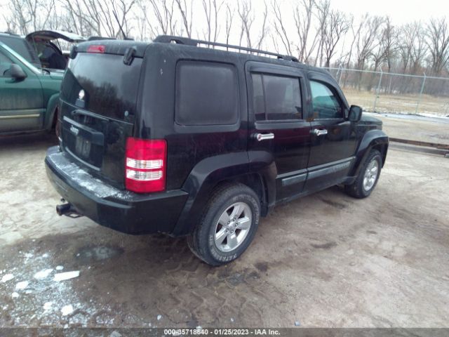 1J8GN28K39W527552 Jeep Liberty Sport