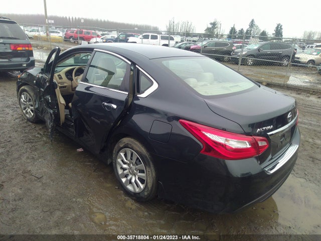 2017 Nissan Altima, VIN: 1N4AL3APXHN314610