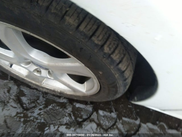 Volvo S60 T5 2012 YV1622FS5C2038982 Image 12