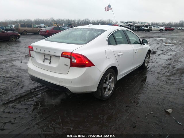 Volvo S60 T5 2012 YV1622FS5C2038982 Image 4