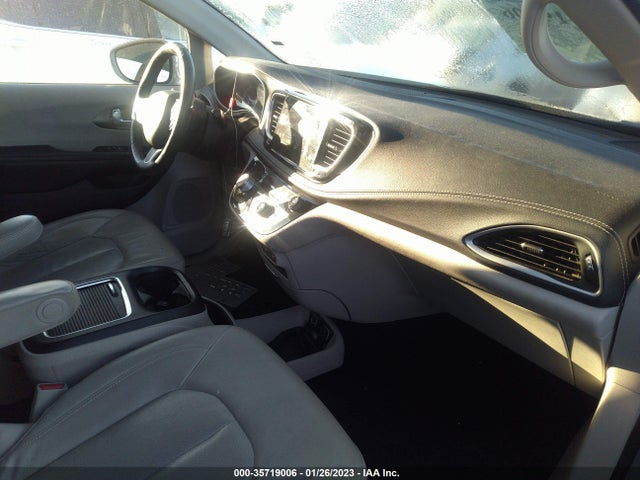 Chrysler Pacifica Touring L 2021 аукцион фото