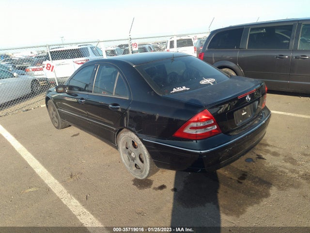 2002 MERCEDES-BENZ C CLASS VIN: WDBRF61J02F158885