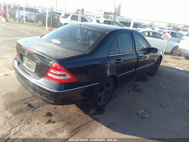 2002 MERCEDES-BENZ C CLASS VIN: WDBRF61J02F158885