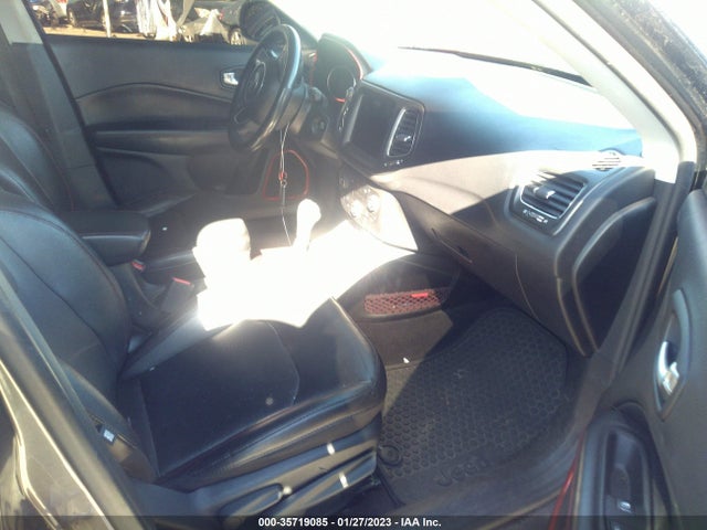 3C4NJDDB1JT210424 Jeep Compass Trailhawk