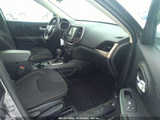 1C4PJMCS5GW328327 Jeep Cherokee Latitude