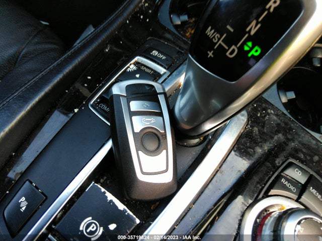 BMW 5 Series 535i 2012 WBAFR7C54CC810960 Image 3