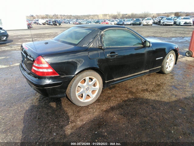 2001 MERCEDES-BENZ SLK-CLASS KOMPRESSOR VIN: WDBKK49F91F224415