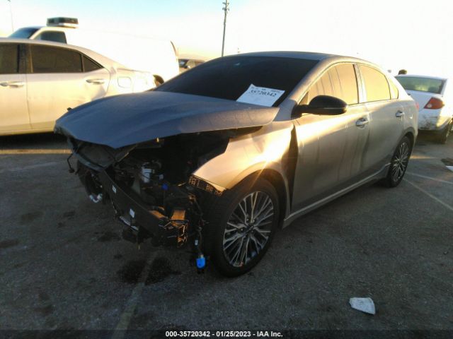 3KPF54AD0NE504227 KIA Forte Gt-line