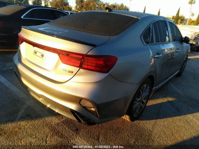 3KPF54AD0NE504227 KIA Forte Gt-line