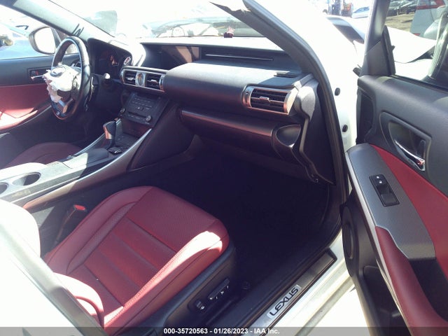 JTHBA1D27G5038490 Lexus IS 200T