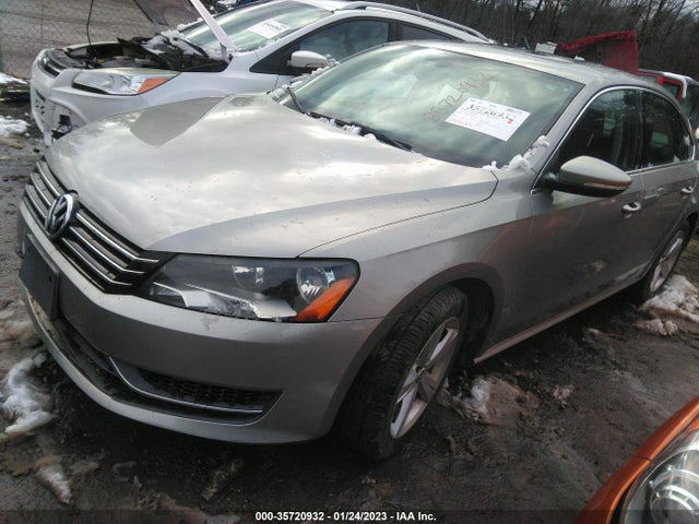 1VWBP7A37CC088115 Volkswagen Passat Se W/sunroof